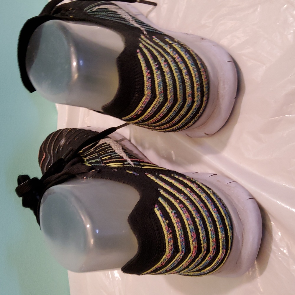 2 Pairs Natural Flex Running Shoes - Picture 8 of 9